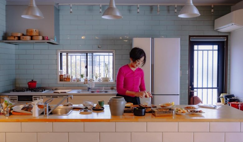 暮らしを丁寧に紡ぐ。発酵がもたらす、“美味しい”の向こうがわ／発酵・料理家 たやまさこさん【私が“いずまい”を正す場所 #1】