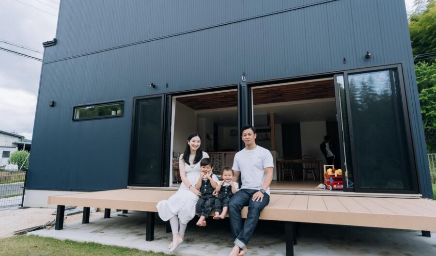 時間をかけた分だけ、心が満たされる住まいに。家族の笑顔と思い思いの過ごし方が叶う、のびやかな暮らし【住まいの物語 #1】