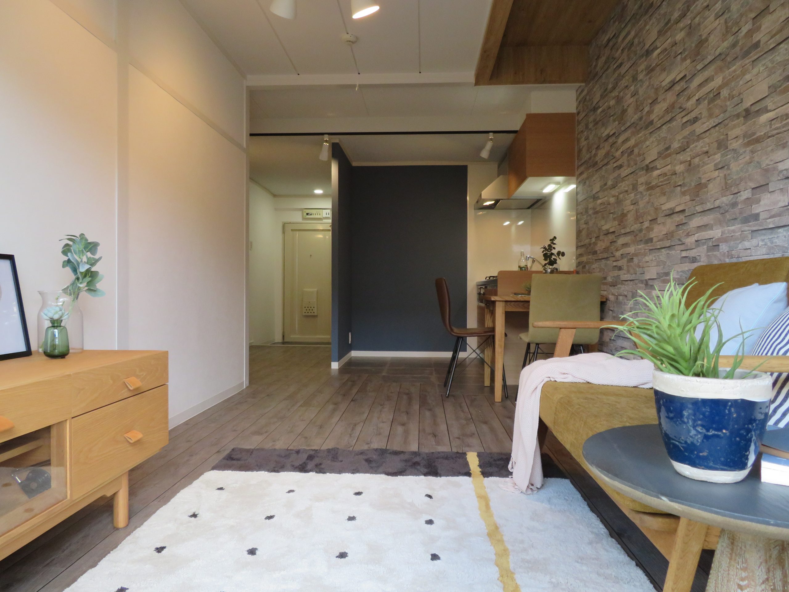 京都市中京区｜長期空室だった築48年のお部屋をターゲットを絞ったデザインリノベーションで 入居付けに成功！